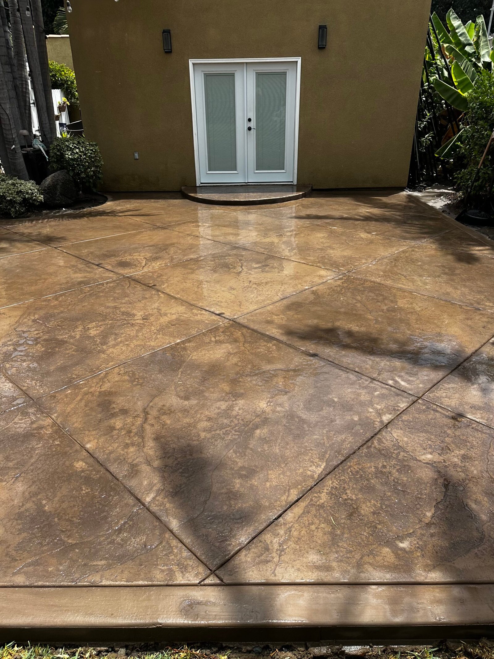 Professional concrete driveway installation by Elite Hardscape Inc. in Southern California